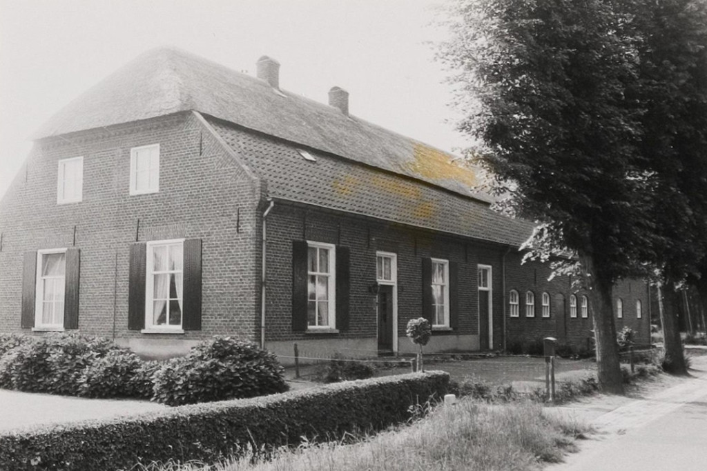 Antoniushoeve linkerzijde historische foto BHIC
