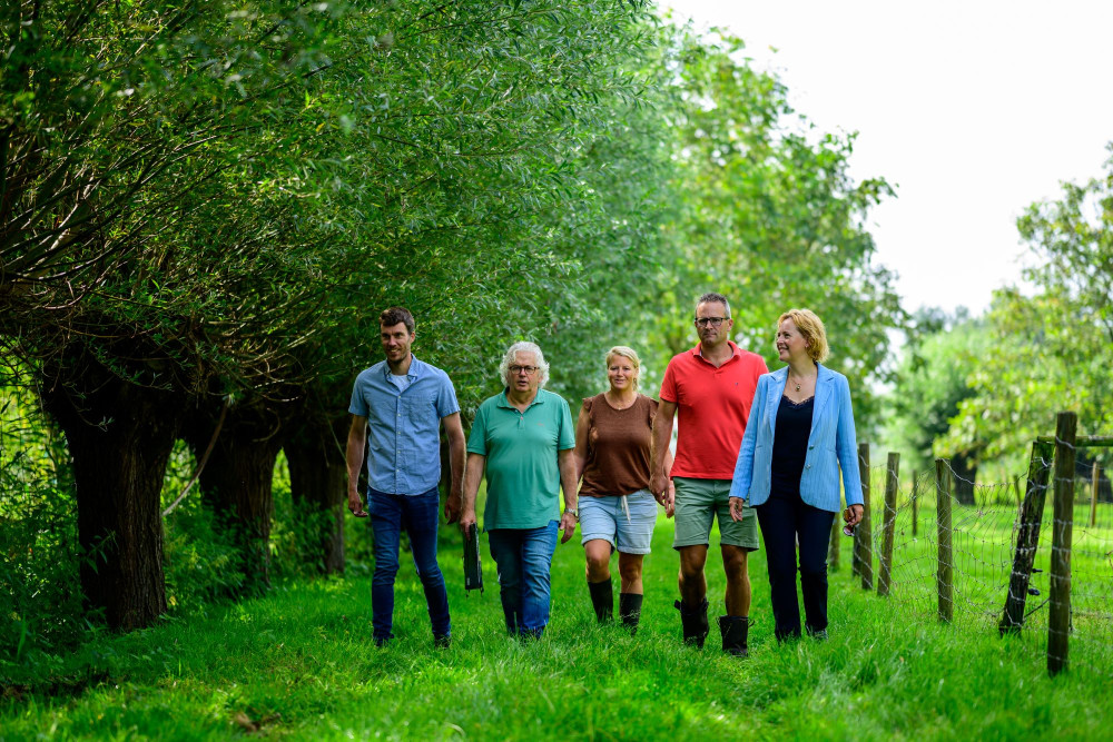 Den Dungen GroenloketveldbezoekErikenSimoneHendriks Hagar Roijackers BenGroenen fotograafEddieMol WK 46