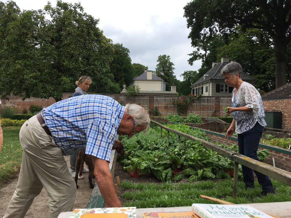 Moestuin vrijwilligers  Mattemburgh