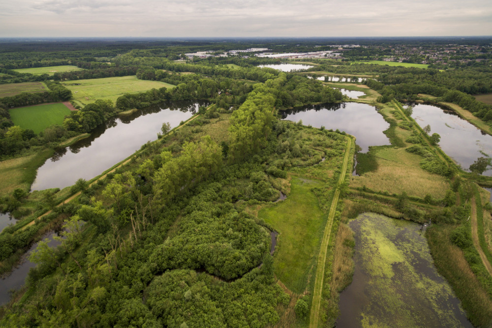 Luchtfoto visvijvers Valkenhorst