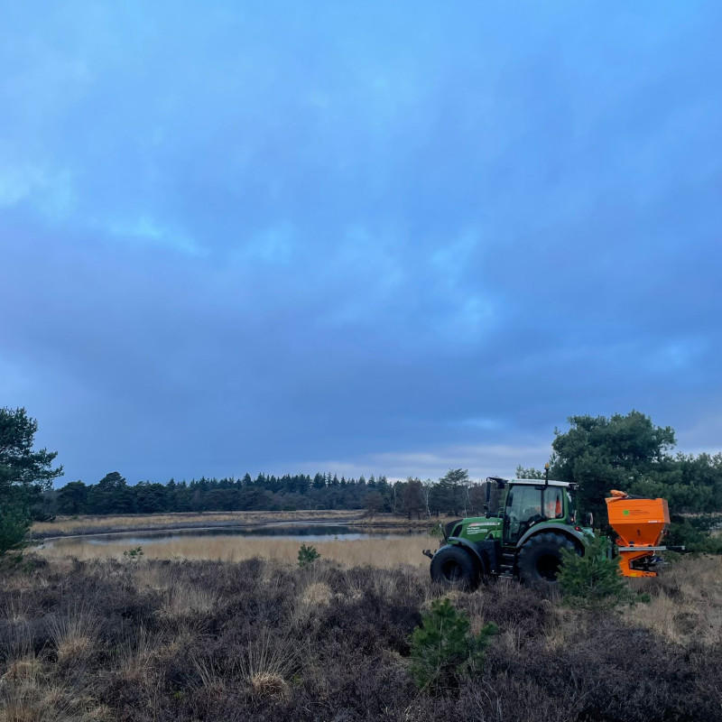 Spinsterberg Steenemeel strooien 3