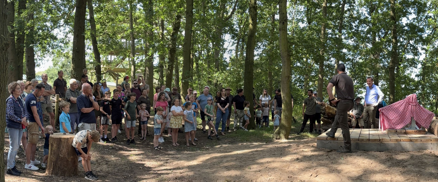 Onthulling nieuwe waterpomp Klauterwoud uitsnede